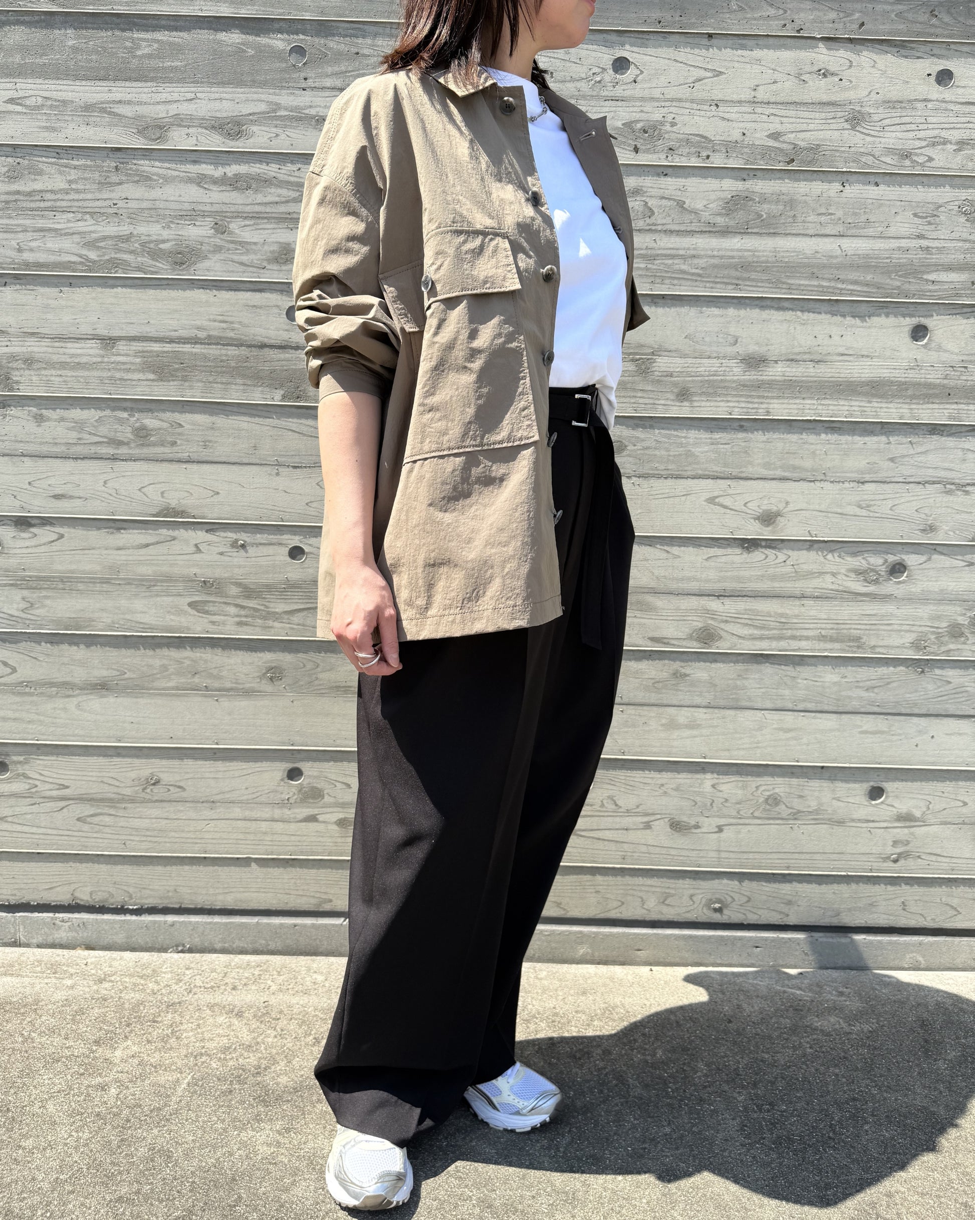 接触冷感＆ＵＶカット！二の腕を隠せる綿１００％の日本製Tシャツ♪＆軽やかに羽織れる大人のシャツジャケット♪４０代５０代コーデ♪モカ。