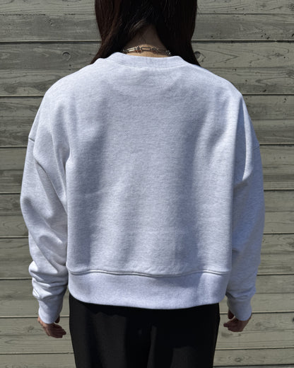 バランスよく決まる短丈スウェットトップス♪袖がくしゅくしゅして可愛いくこなれ感を演出してくれます。綿１００％日本製４０代・５０代おしゃれにまとまる痩せ見えトップスです♪